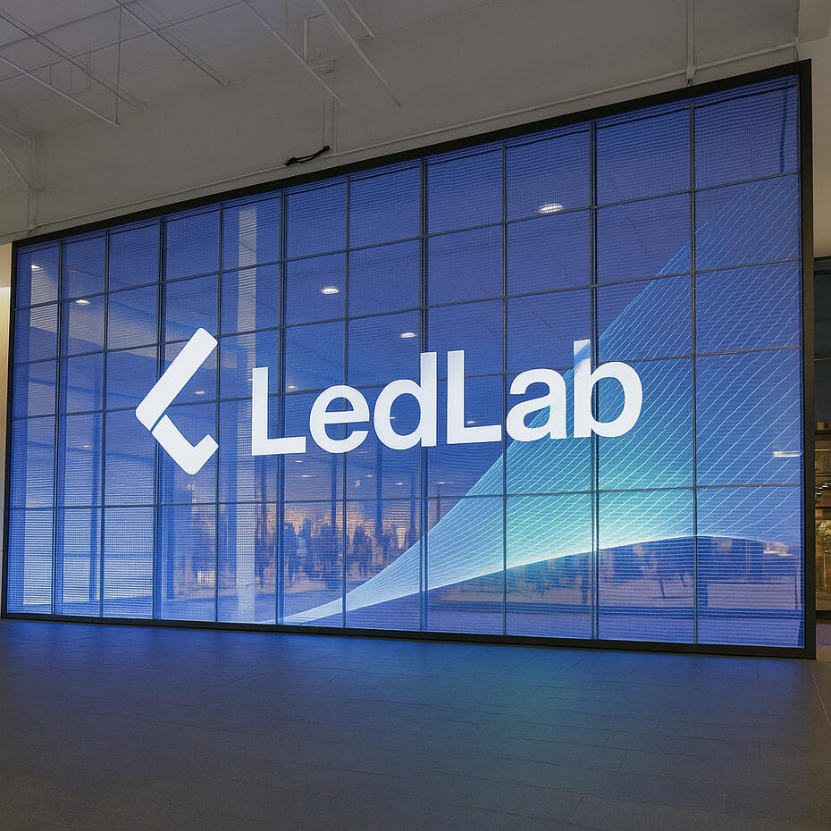 PANTALLA LED TRANSPARENTE